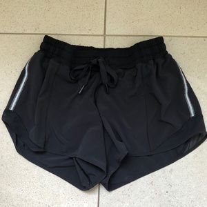 Lululemon Hotty Hot Shorts Long 4”